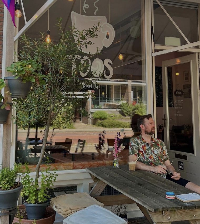 Buiten landen bij Koffiehuis Toos in Nijmegen-Oost